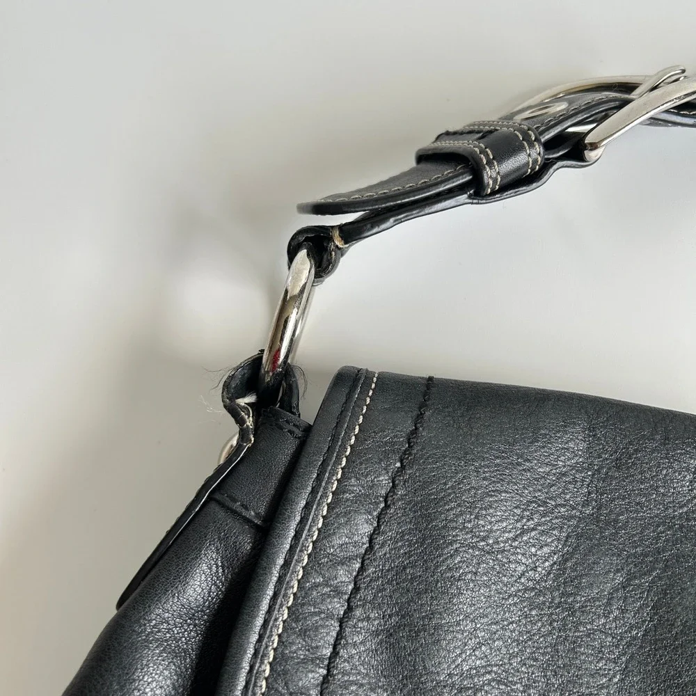 Coach Soho Pleated Flap Black Pebbled Leather Shoulder‎ Bag Good